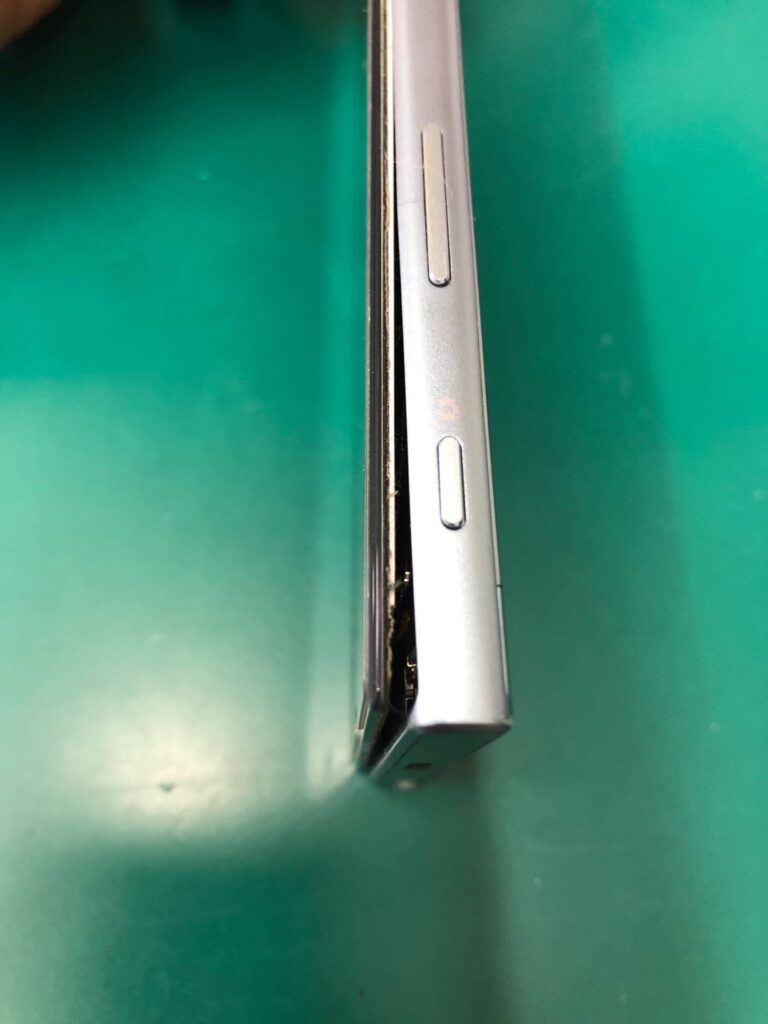 Xperia Xzシリーズ バッテリー即日交換 充電不良電池交換 データそのまま スマホ修理本舗